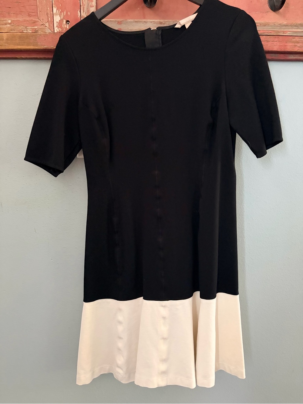 Banana Republic Black and White Short Sleeve Fit-and-Flare Dress